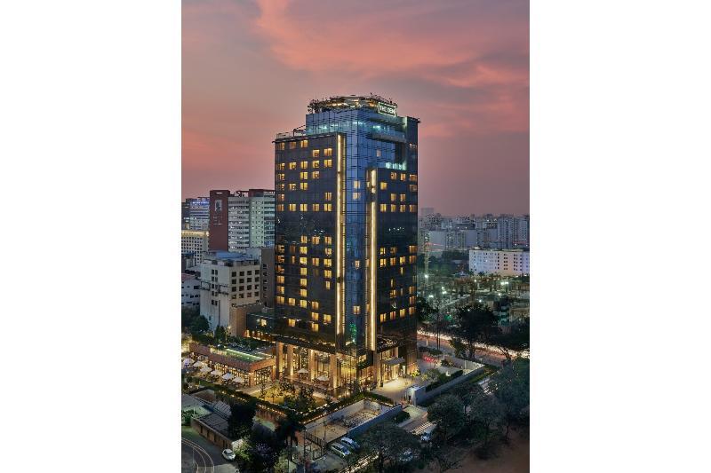 Hotel The Den, Bengaluru Esterno foto